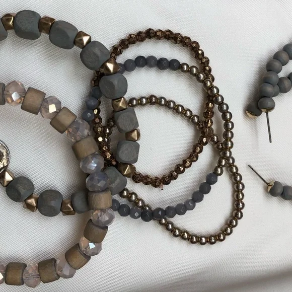 Bracelet and Earring Set - Picture 3 of 8